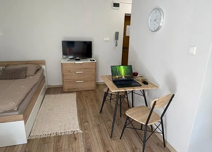 Lumen - 2km Prezero Arena * Γκλίβιτσε